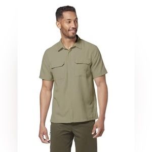 Men’s REI Short Sleeve Co Op Button Down Lightweight Shirt size Medium M beige